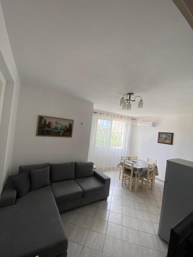 Kristi Home دراس المظهر الخارجي الصورة